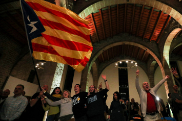 Три партии, выступающие за независимость Каталонии, получили большинство голосов в парламенте