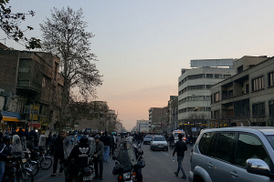 В Иране во время манифестации застрелили полицейского