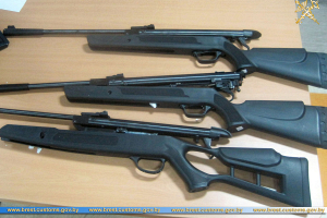 Гражданин Узбекистана хотел въехать в Беларусь с 3 винтовками в чемодане