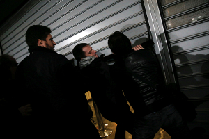 В Афинах активисты штурмовали министерство труда