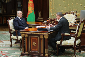 Президент провел рабочую встречу с Владимиром Макеем