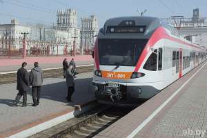 БЖД пустит в Россию на мартовские праздники дополнительные поезда