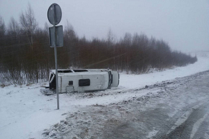 В Полоцком районе перевернулась маршрутка с пассажирами, есть пострадавшие 