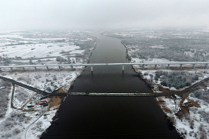 Последствия непогоды. Понтонный мост через Припять вновь закрыт