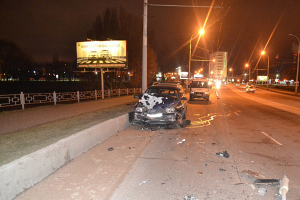 В Бресте встреча выпускников закончилась аварией: пьяный на Opel протаранил Mercedes