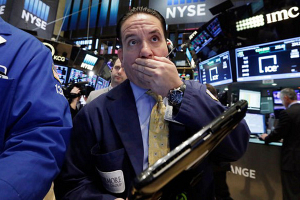 Индекс Dow Jones показал рекордное в истории падение