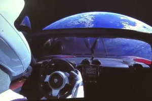 Tesla Илона Маска начала движение к поясу астероидов