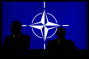 НАТО создаст центр киберопераций и новые командования