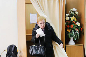 Ермошина досрочно проголосовала на выборах в Минский горсовет