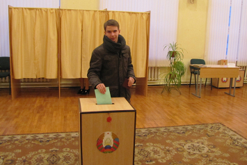 Гомельский изобретатель перчатки-робота принял участие в первых своих выборах