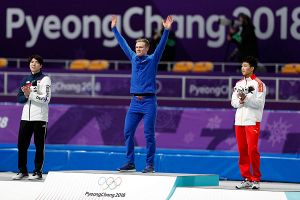 Конькобежный спорт: норвежец Лорентсен выиграл олимпийское золото на дистанции 500 метров, Головатюк — 22-й