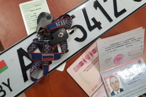 Даже не умели водить машину - СК расследует мошенничество с грузоперевозками в Россию
