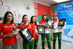 Белорусских биатлонисток чествовали в Олимпийской деревне в Пхенчхане
