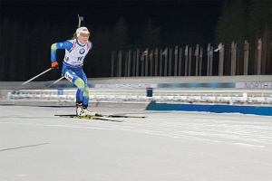 Домрачева победила в спринте на этапе Кубка мира по биатлону