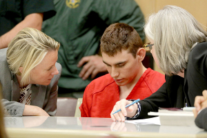 Сторона обвинения требует смертной казни для подростка, застрелившего 17 человек в Паркленде