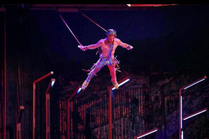 Гибель акробата Cirque du Soleil попала на видео