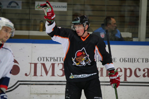 Хоккеисты «Шахтера» одержали первую победу над «Юностью» в полуфинале чемпионата Беларуси
