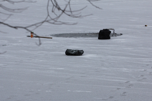 В Кобрине в канале нашли тело рыбака
