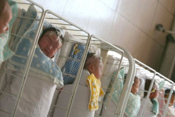 В Китае ребенок появился на свет через четыре года после смерти родителей