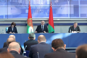 Лукашенко: распределение денег в спорте должно крутиться вокруг тренеров и спортсменов