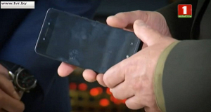 Председатель КГБ рассказал про белорусский мобильный телефон с функцией защиты от прослушивания