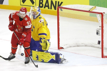 Белорусские хоккеисты проиграли шведам на чемпионате мира