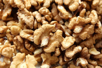 Грецкие орехи помогают предотвратить сердечные заболевания и рак кишечника
