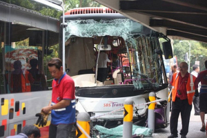 Столкновение автобусов в Сингапуре: более 30 пострадавших