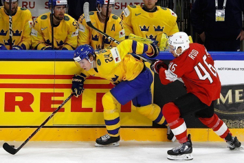 Победа шведов над швейцарцами гарантировала участие в плей-офф ЧМ команде России
