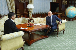 Президент принял Чрезвычайного и Полномочного Посла Китая в Беларуси Цуй Цимина