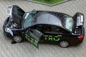 Посетители Промышленного форума смогут провести тест-драйв белорусского электромобиля