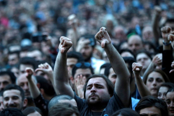 В Тбилиси проходит крупномасштабная акция протеста