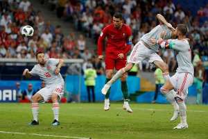 ЧМ по футболу: сборная Португалии сыграла вничью с командой Испании, Роналду оформил хет-трик