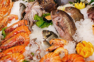 Рыбу и морепродукты на 1 млн рублей нелегально закупили рестораны и кафе Минска