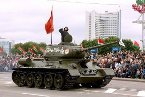 Подавляющее большинство белорусов поддерживает проведение парадов - Минобороны