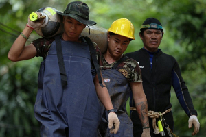 В Таиланде погиб водолаз, спасавший детскую футбольную команду из пещеры