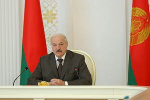 Лукашенко: все люди в погонах должны быть образцом порядочности
