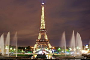 В Париже будут смотреть финал ЧМ по футболу на огромном экране у Эйфелевой башни