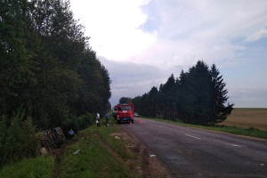Автобус с пассажирами вылетел в кювет под Минском: есть пострадавшие