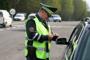 Неисправимая: в Гродно за 31-е нарушение задержали лишенную прав таксистку 