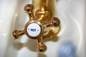 Говорить о сокращении сроков отключения горячей воды пока преждевременно – ЖКХ