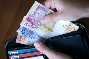 Начисленная средняя зарплата в Беларуси выросла до 973,8 рубля