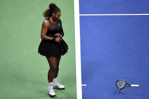 Серена Уильямс устроила скандал в финале US Open, в котором проиграла Наоми Осаке