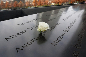 Сегодня годовщина терактов 11 сентября в Нью-Йорке - останки более 1 тыс. жертв остаются неопознаны