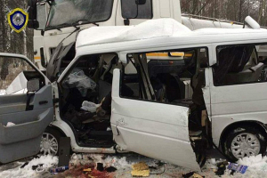 Смертельное ДТП с пятью погибшими под Калинковичами: водитель микроавтобуса не справился с управлением
