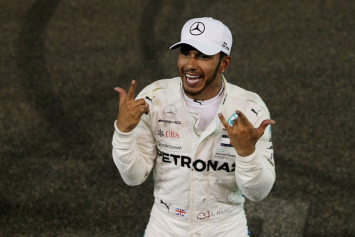 Льюис Гамильтон выиграл Гран–при Абу-Даби «Формулы–1»