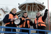 «Зимний патруль» на Комсомольском озере: как молодежь дежурит на спасательной станции