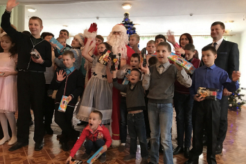 Банкиры поздравили воспитанников Волковысского детского дома